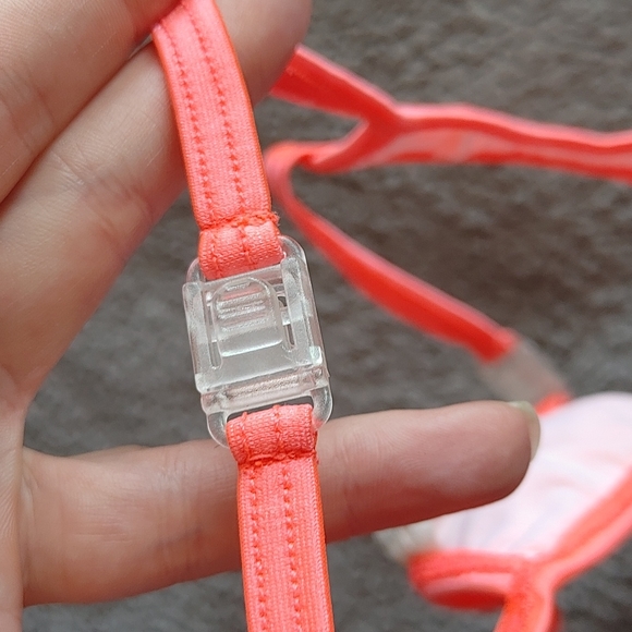 Orange thong, one size, clear clasps on side - Picture 3 of 3